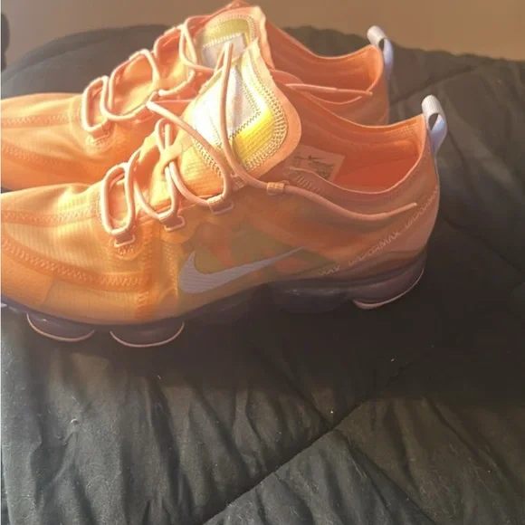 Nike Air Max Coral Sneakers - Picture 3 of 5